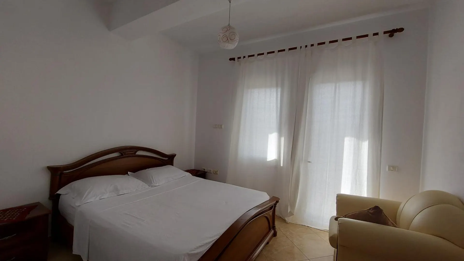 Guest House Irvin Berat 0*,