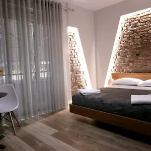 Koni's , Tirana Albanië